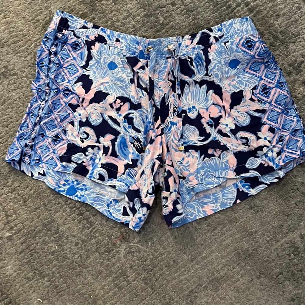 Lilly Pulitzer shorts. Size M